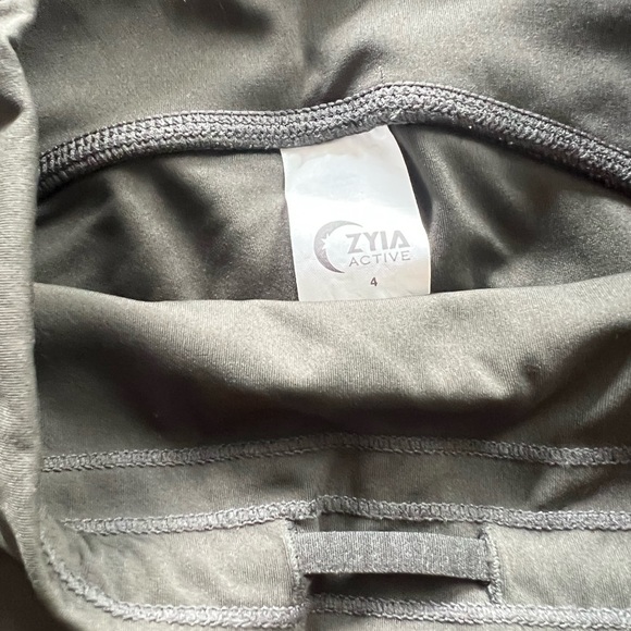 Zyia dark olive mesh luxe 7/8 24 inch leggings - Picture 4 of 4